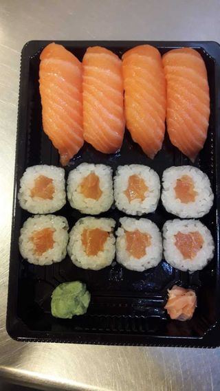 Bandeja de sushi