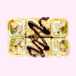 Сладкий ролл в блинчике (210г)