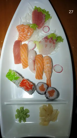 27. Sushi e sashimi Mariawase