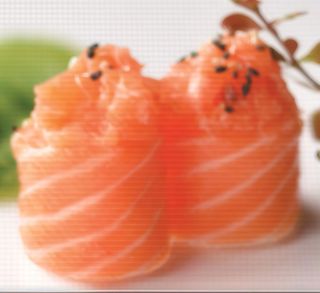 G32. Gunkan salmone - 4 pezzi