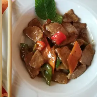 36 Vitello con peperoni