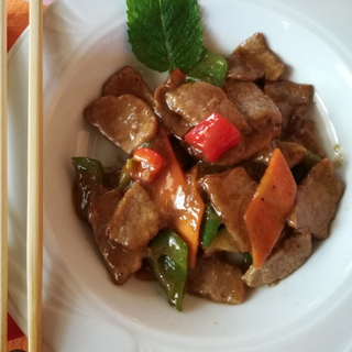 36 Vitello con peperoni