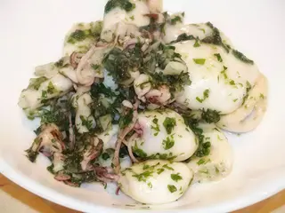 Calamars Sautés À L'ail