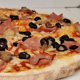 Pizza Caprichosa (Mediana)