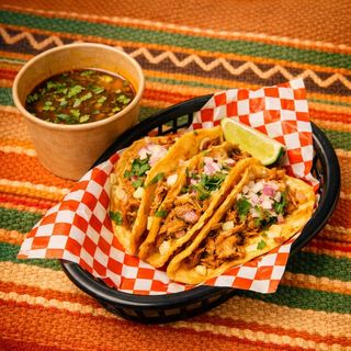 Quesatacos de Birria