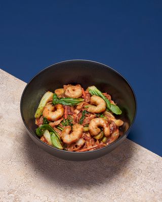 Noodles saltati con gamberi