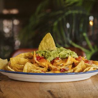 NACHOS CLÁSICOS