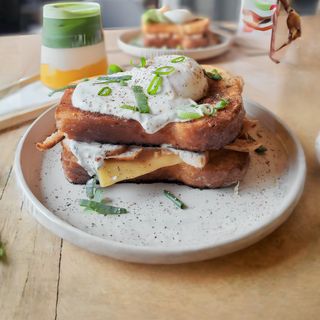 Croque madame z kurczakiem