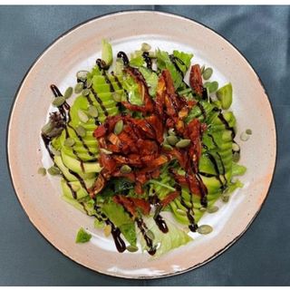 Салат з авокадо та в'яленими томатами (200г)