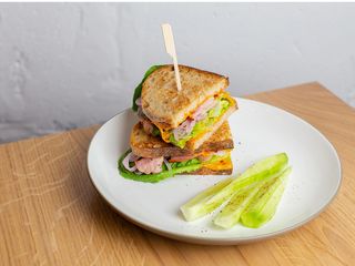 Сендвіч «Соковитий бекон» (350g)