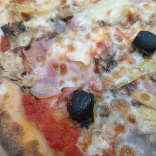 PIZZA AL PIATTO ROSSA - CAPRICCIOSA 