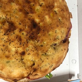 Focaccia con salsa tonnata 