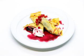 Clatite cu gem de fructe de padure