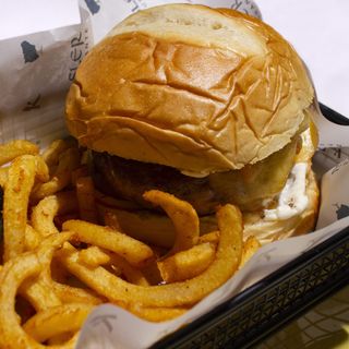 Hamburguesa De Vaca A La Parrila