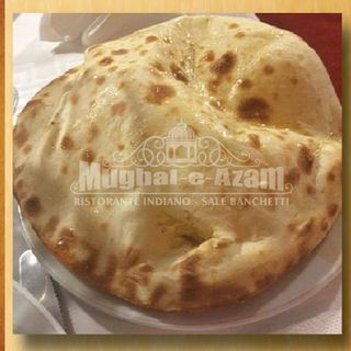 Cheese naan
