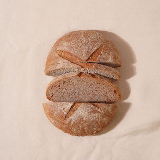 Paine cu seminte din faina de grau integrala, 580 gr