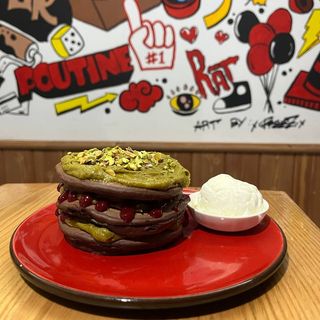 Панкейки №11 З малиною та фісташкою