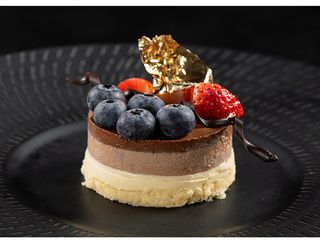 Три шоколада з ягодами  (160г)