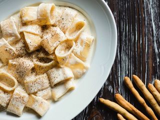 Паста Cacio e Pepe