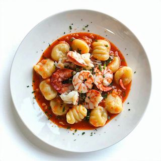 Gnocchi al sugo d'astice