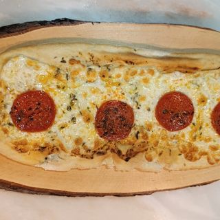 Pão de Alho com Peperoni