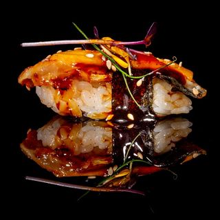 N9. Nigiri cheese unaghi 2 pezzi