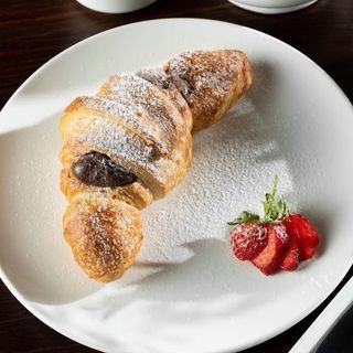კრუასანი შოკოლადით/Croissant With Chocolate