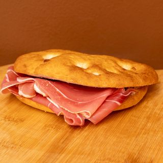 Schiacciata toscana *no glutine* con prosciutto crudo