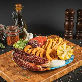 Tentacule de Caracatiță la farfurie