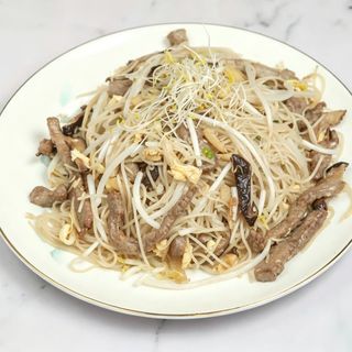 Fideos de Arroz Fritos con Ternera Sin Gluten