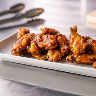 Alitas con barbacoa