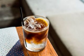 Еспресо тонік (кола)