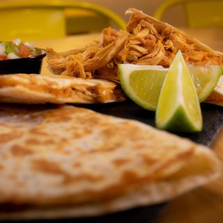Menú De Lokos Quesadilla (Para 2 Personas)