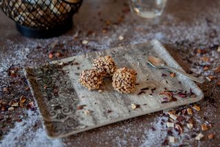 Pricomigdale umplute cu crema de ciocolata