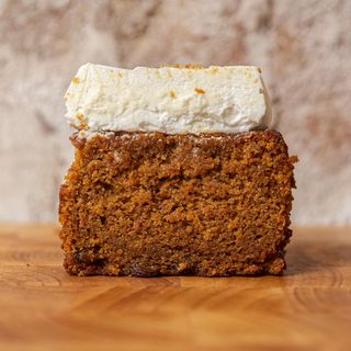 PLUM CAKE ZANAHORIA CORTE