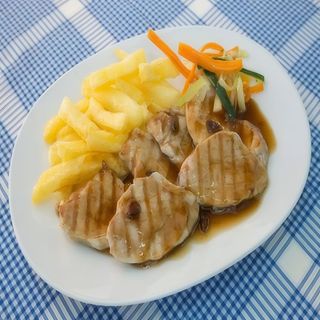 Medallones de Solomillo en salsa al Vino de Malaga