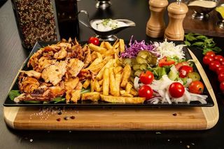 Shaorma la farfurie pui + Coca Cola 1 L