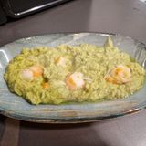 Скариди с авокадо.