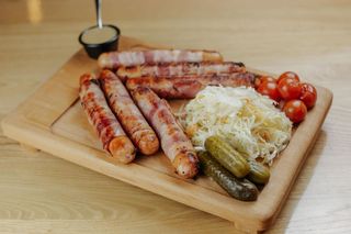 ავსტრიული სოსისი ბეკონით