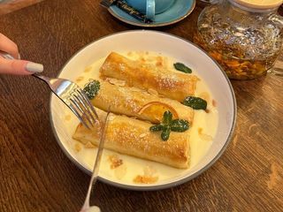 Налисники з яблуком