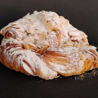 Medialuna Rellena de Almendra (1 ud.)