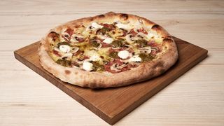 Pizza Pesto e Salame