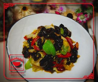 J14 მოთუშული ბოსტნეულის ასორტი