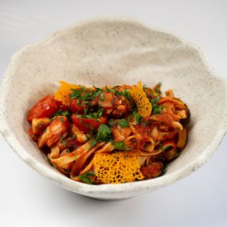 Tagliatelle cu fructe de mare