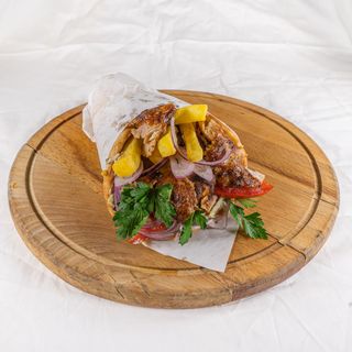 Гирос свински XL (430г) + Coca-Cola Original Taste