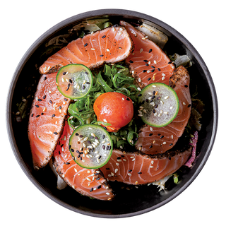 Tataki salmon salad 