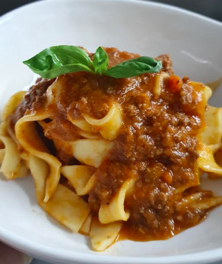 Fettuccine con boloñesa