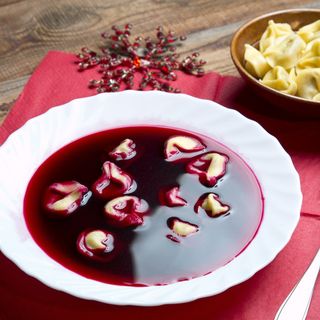 Czerwony barszczyk z uszkami