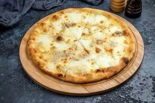 Pizza De 4 Quesos (26 Cm.)