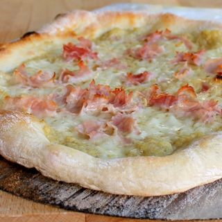 PIZZA CREMA DI CARCIOFI AL TARTUFO